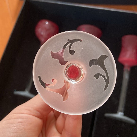 Michael Weems frosted etched glass set of 6 - Picture 6 of 11